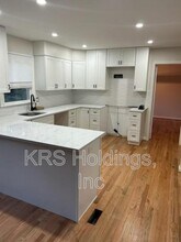 12769 Flat Meadow Ln in Herndon, VA - Building Photo - Building Photo