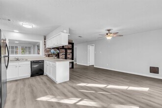 11829 S Red Cedar Cir in Spring, TX - Building Photo - Building Photo