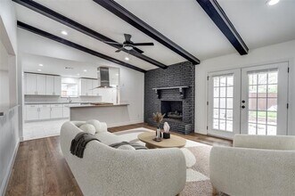 3229 Merrell Cir in Dallas, TX - Building Photo - Building Photo