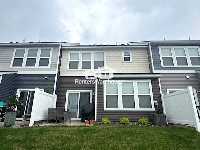 7216 Walnut Grove Ln N in Maple Grove, MN - Building Photo - Building Photo