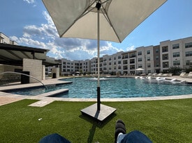 19500 I-35 in Kyle, TX - Building Photo