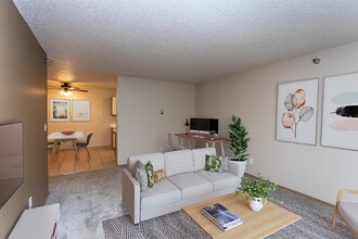 Alps Park Apartments in Rapid City, SD - Building Photo - Building Photo