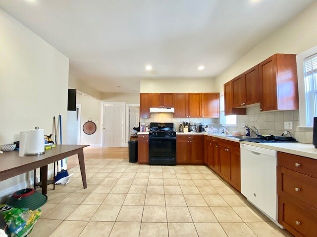 45 Falkland St, Unit 1