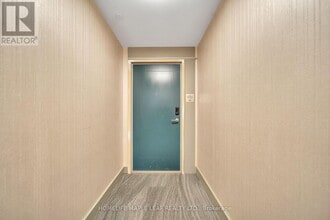 15 Watergarden Dr in Mississauga, ON - Building Photo - Building Photo