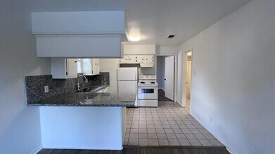 1326 Blair St in Houston, TX - Building Photo - Building Photo