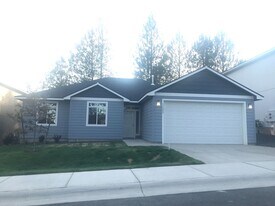 13009 N Raptor LN in Spokane, WA - Building Photo