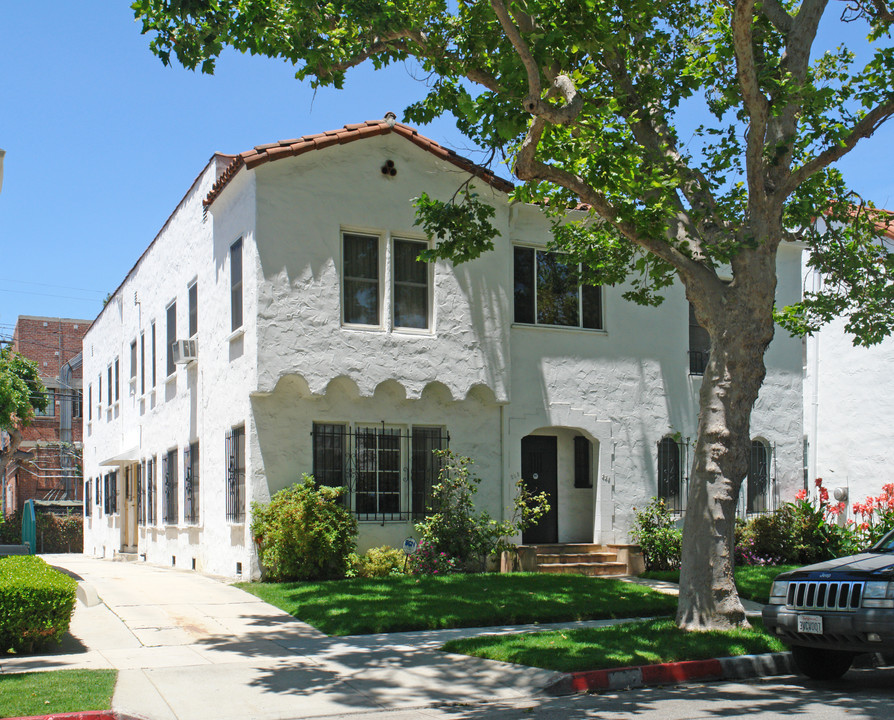 223 Arnaz Dr in Beverly Hills, CA - Building Photo