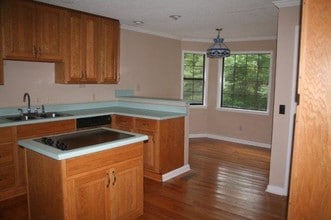 107 Shannon Dr in Laceys Spring, AL - Building Photo - Building Photo