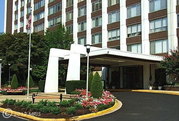 11801 Rockville Pike in Rockville, MD - Building Photo - Building Photo