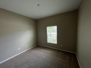 12119 Ledbury Commons Dr in Gibsonton, FL - Building Photo - Building Photo