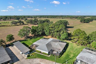 2989 Poplar Ave in Leesburg, FL - Foto de edificio - Building Photo