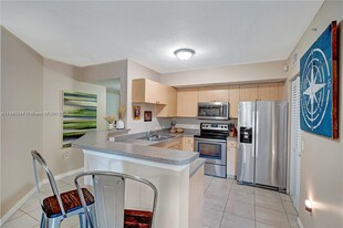 1107 Villa Cir in Boynton Beach, FL - Foto de edificio - Building Photo