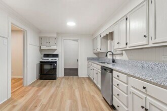 4423 West Dr in North Little Rock, AR - Building Photo - Building Photo