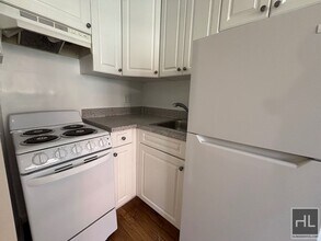 WEST 72 STREET in New York, NY - Building Photo - Building Photo