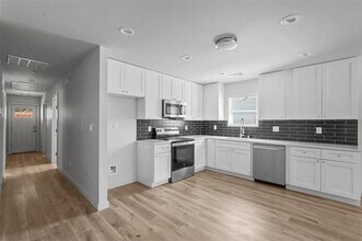 413 S Willow St in Sherman, TX - Building Photo - Building Photo