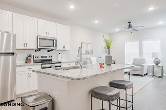 1650 Harris Hill Rd, Unit 06-6105 in San Marcos, TX - Foto de edificio - Building Photo