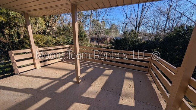 1302 Hebron Rd in Hendersonville, NC - Building Photo - Building Photo