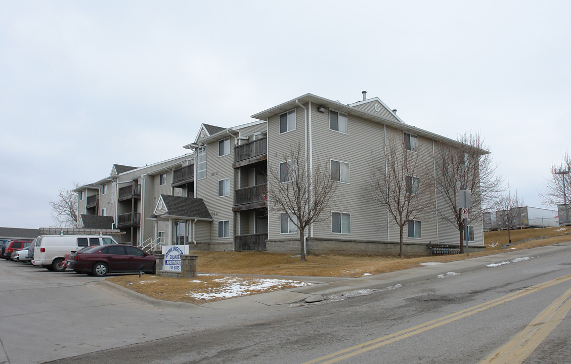 Burlington Square Apartments in Omaha, NE - Building Photo