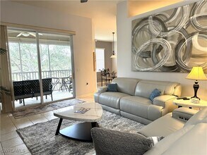 3445 Grand Cypress Dr in Naples, FL - Building Photo - Building Photo