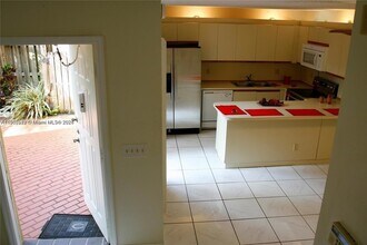 9887 NW 6th Ct in Plantation, FL - Building Photo - Building Photo
