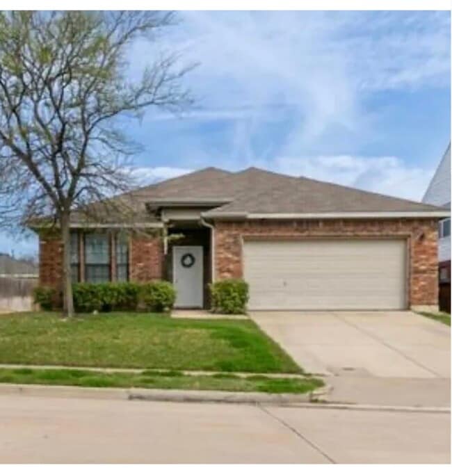 property at 2821 Hilcroft Ave