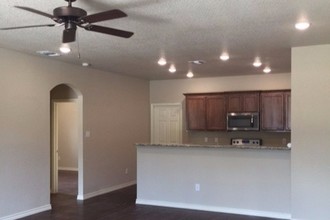 6102 Boxelder Trail, Unit 0310 in Killeen, TX - Foto de edificio - Building Photo