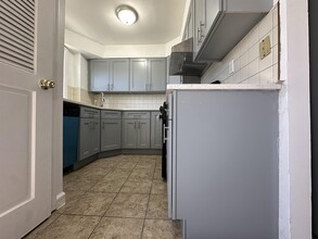 34 E 16th St in Bayonne, NJ - Building Photo - Building Photo
