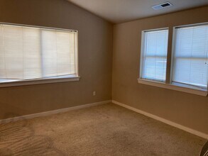 4232 SE Chartwell St in Albany, OR - Building Photo - Building Photo