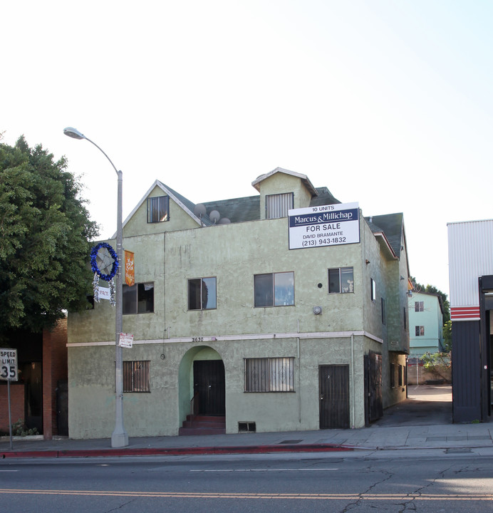 1630 W Temple St in Los Angeles, CA - Foto de edificio