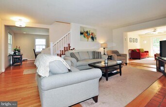 4306 Kentbury Dr in Bethesda, MD - Building Photo - Building Photo