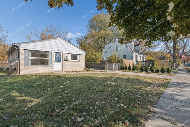 8033 Studebaker Ave in Warren, MI - Building Photo - Building Photo