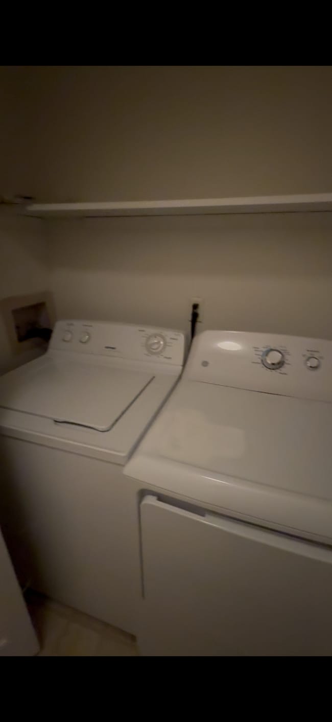 31576 Orchard Crk, Unit 51 in Farmington Hills, MI - Foto de edificio - Building Photo