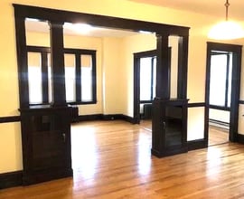 996 Pleasant St, Unit 1 in Worcester, MA - Building Photo - Building Photo