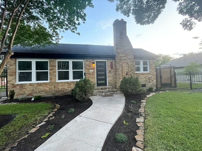 property at 3020 Arbor St