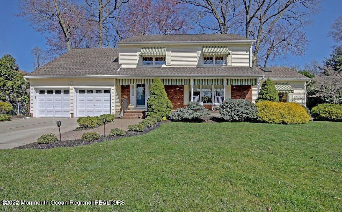 1709 Fanwood St in Ocean Township, NJ - Foto de edificio