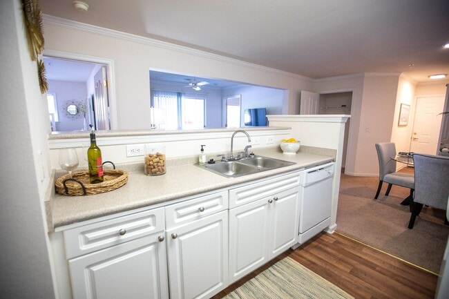 The Reflections of West Creek in Richmond, VA - Building Photo - Building Photo