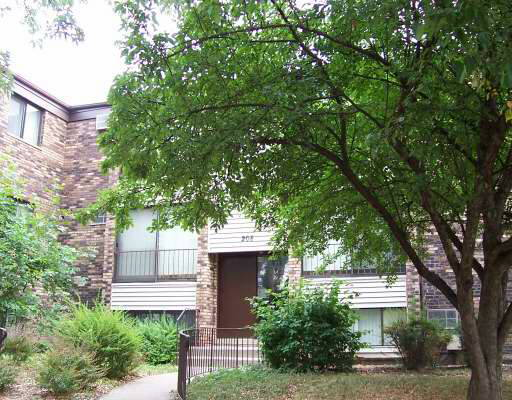 Stratford Trails Apartments in Glendale Heights, IL - Building Photo