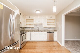 439 W Margaret Terrace in Cary, IL - Building Photo - Building Photo