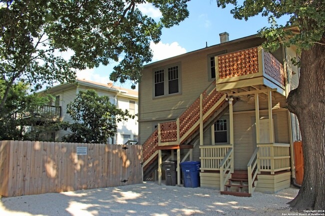 property at 903 E Euclid Ave