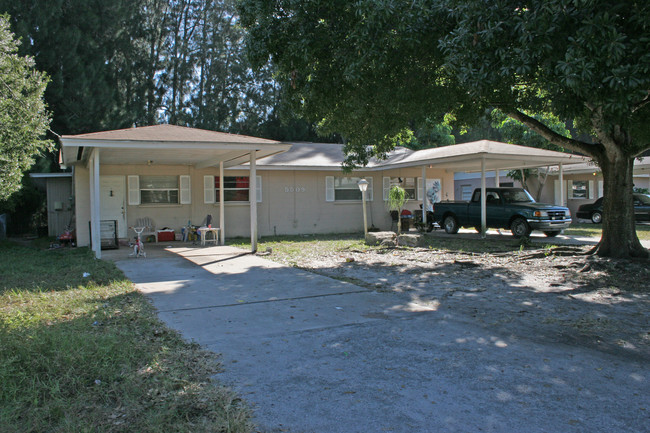 5509 18th St W in Bradenton, FL - Foto de edificio - Building Photo