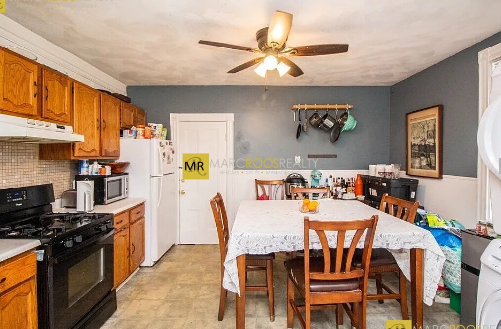234 Cypress St, Unit 1 in Brookline, MA - Building Photo