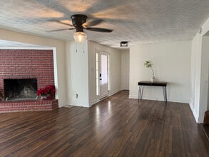 6930 Dogwood Ln in Douglasville, GA - Building Photo - Building Photo