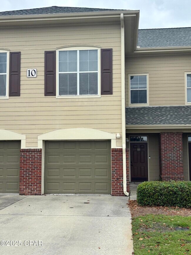 property at 1004 Baldwin Rowe Cir