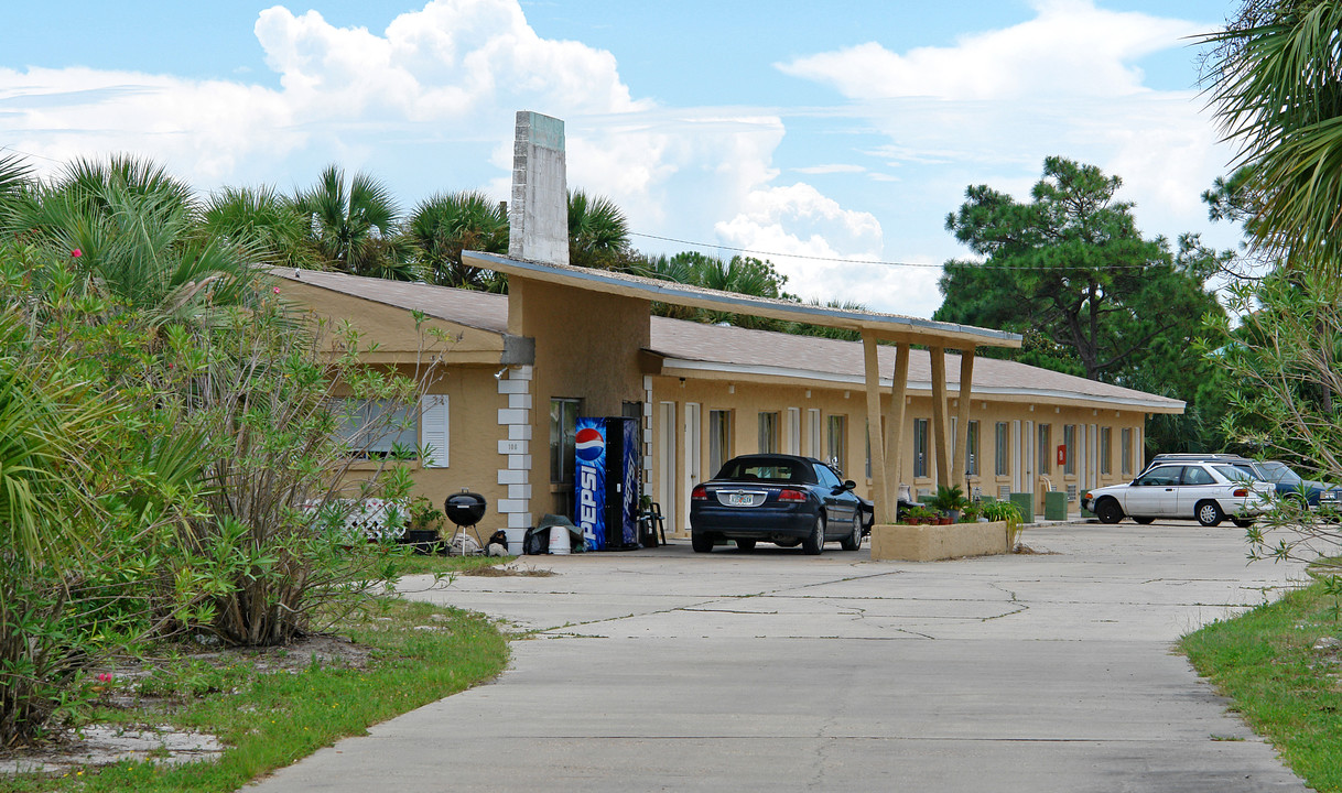 106 Lakeview Cir in Panama City Beach, FL - Building Photo