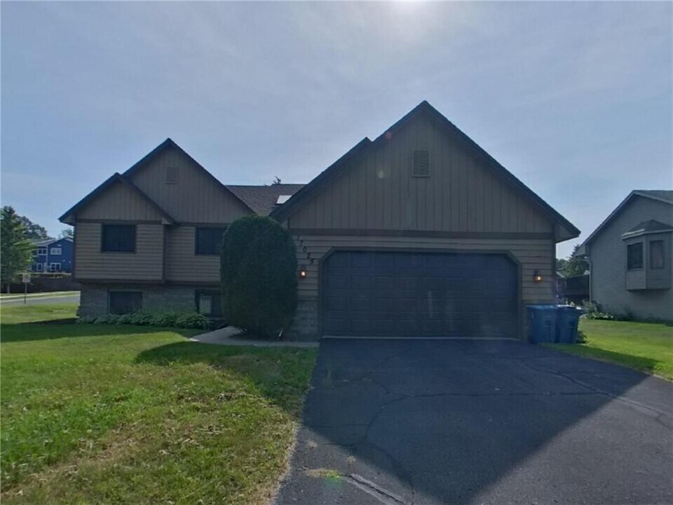 17025 Toronto Ave SE in Prior Lake, MN - Building Photo