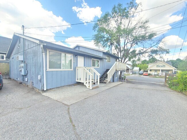 2410 E Queen Ave-Unit -2414 in Spokane, WA - Building Photo - Building Photo