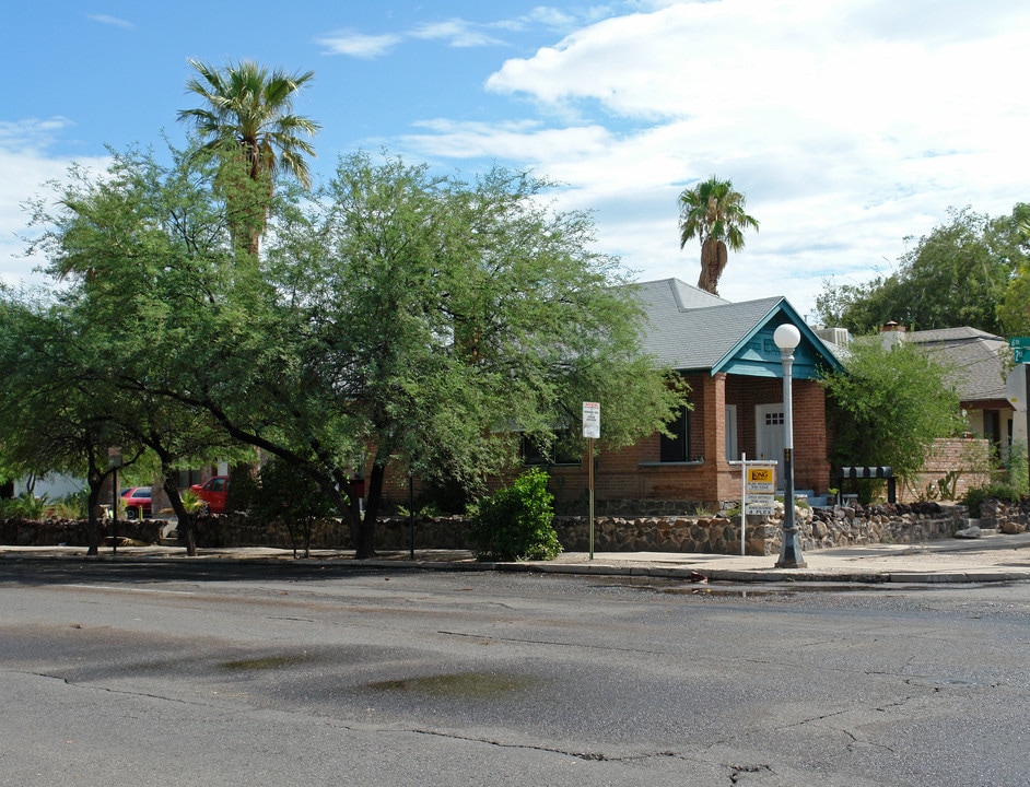 4-Units on 2nd St in Tucson, AZ - Building Photo