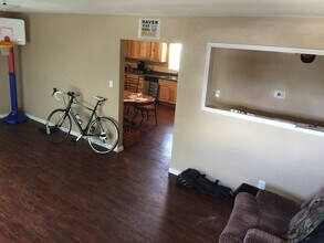 1117 Centennial Blvd, Unit Lower Unit in Hays, KS - Building Photo - Building Photo