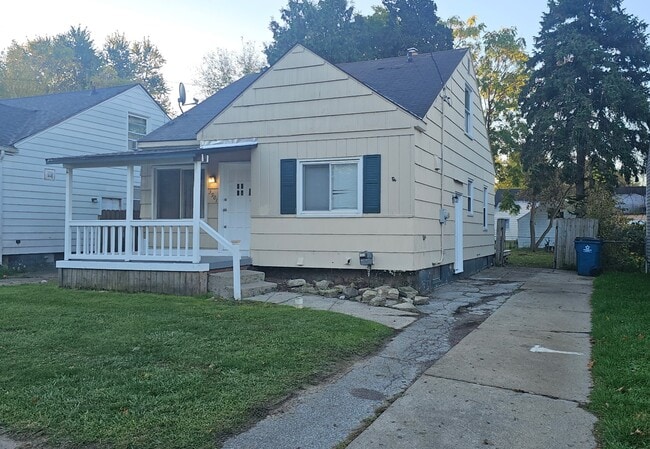 3901 Herrick St in Flint, MI - Building Photo - Building Photo