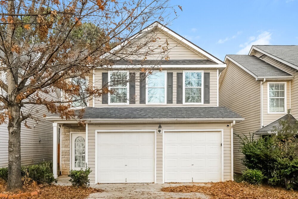 675 Barshay Dr in Covington, GA - Foto de edificio